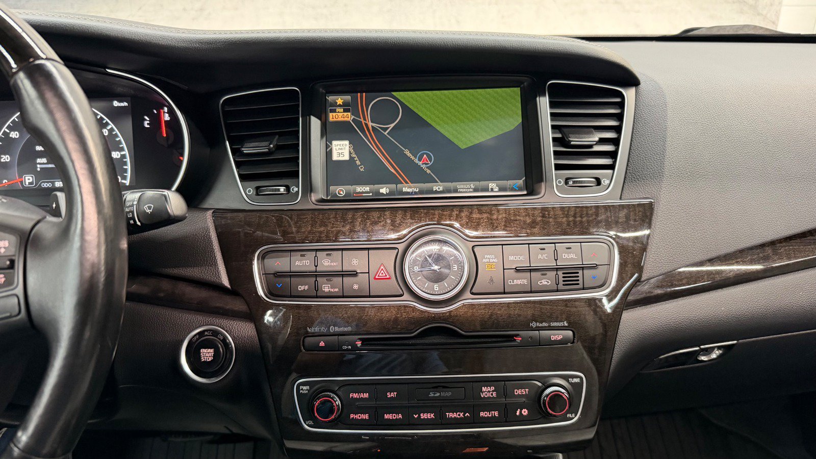 Used 2014 Kia Cadenza Limited FWD image 39