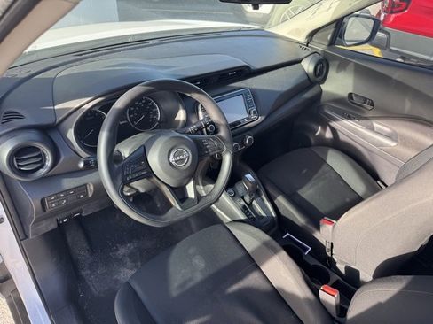 Used 2023 Nissan Kicks S image 4