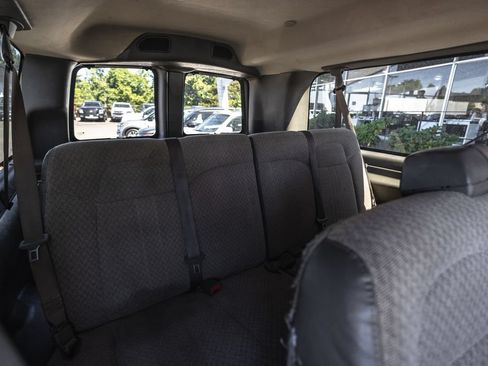 Used 2020 Chevrolet Express 3500 LT w/ LT Preferred Equipment Group RWD image 18