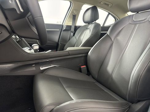 New 2026 Genesis G70 2.5T RWD image 12