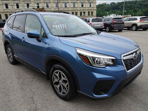 Used 2020 Subaru Forester Premium AWD/4WD image 4