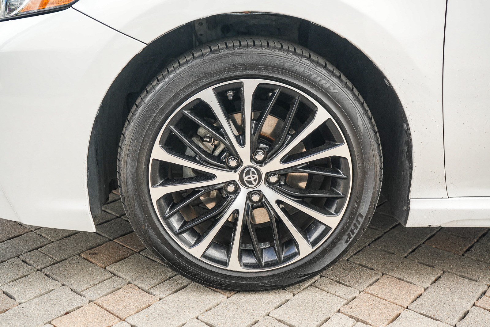 Certified 2020 Toyota Camry SE FWD image 12