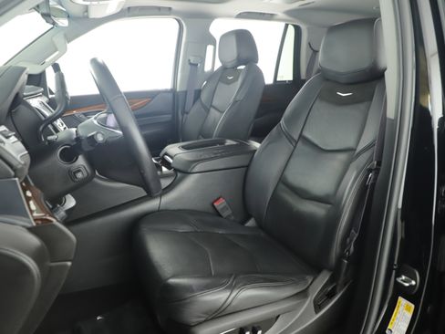 Used 2017 Cadillac Escalade Premium Luxury image 11