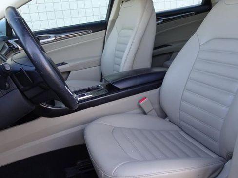 Used 2019 Ford Fusion SEL image 11