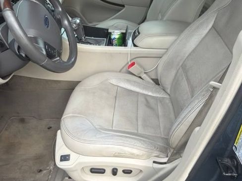 Used 2010 Ford Taurus Limited FWD image 12