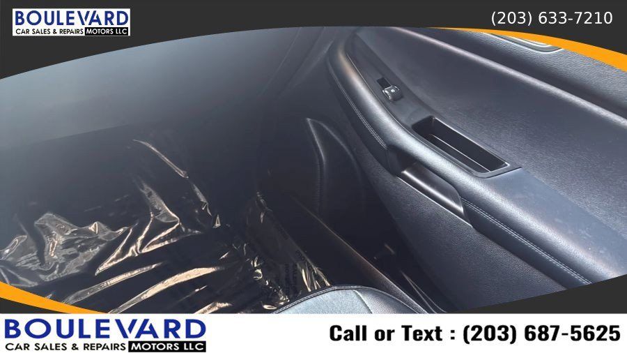 Used 2018 Ford Edge SEL w/ Equipment Group 201A AWD/4WD image 14