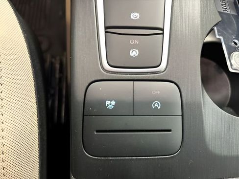 Used 2022 Ford Escape SE w/ Convenience Package image 19