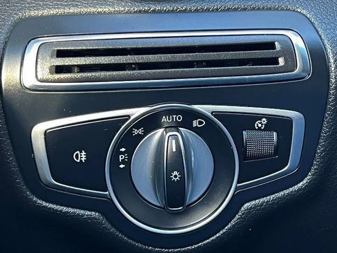 Used 2018 Mercedes-Benz C 300 4MATIC Sedan image 32