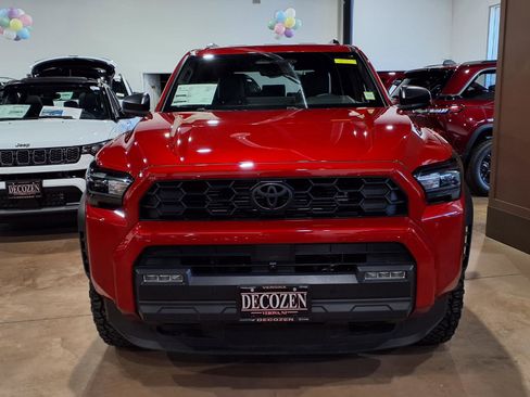 Used 2025 Toyota 4Runner TRD Off-Road Premium AWD/4WD image 2