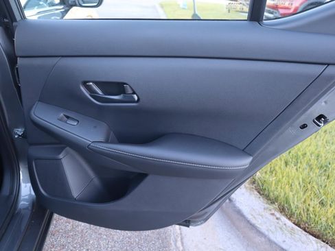 Used 2025 Nissan Sentra S image 33