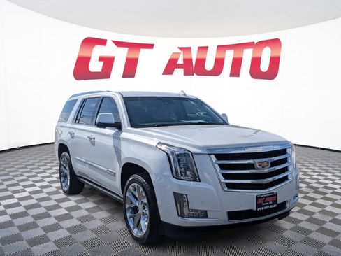 Used 2020 Cadillac Escalade Premium Luxury AWD/4WD image 1