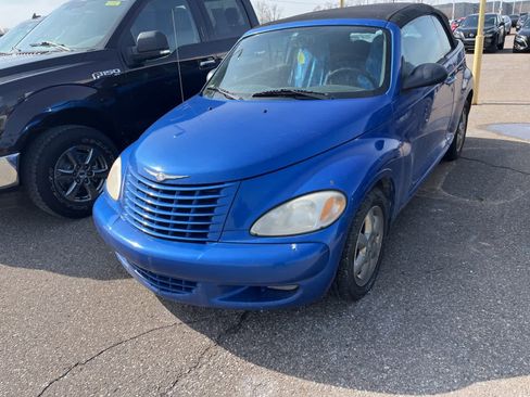 Used 2005 Chrysler PT Cruiser Touring image 2