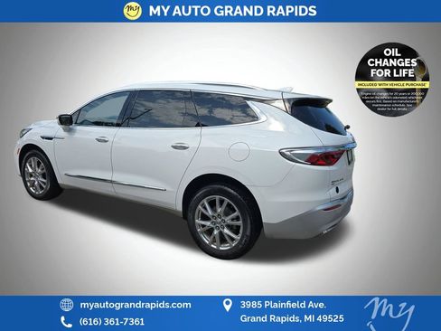 Used 2023 Buick Enclave Essence w/ Experience Buick Package AWD/4WD image 5