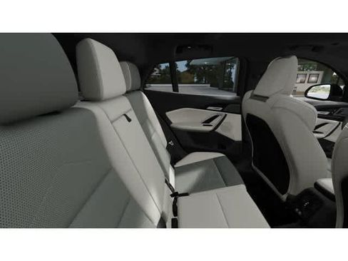 New 2026 BMW X2 xDrive28i w/ Technology Package AWD/4WD image 13