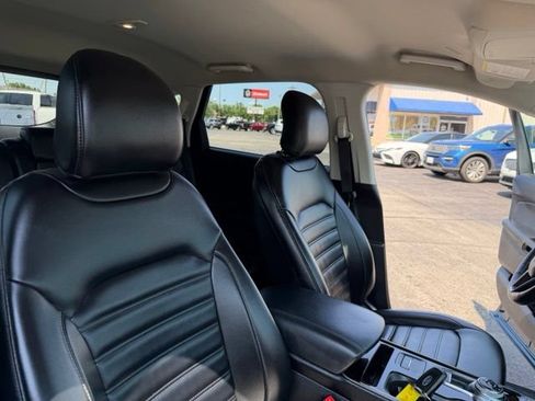 Used 2019 Ford Edge SEL w/ Equipment Group 201A AWD/4WD image 40