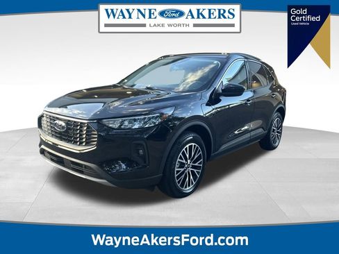 Certified 2024 Ford Escape SE image 1