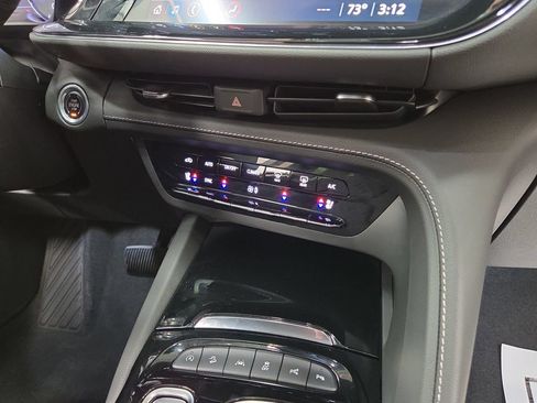 Used 2023 Buick Envision Avenir AWD/4WD image 17
