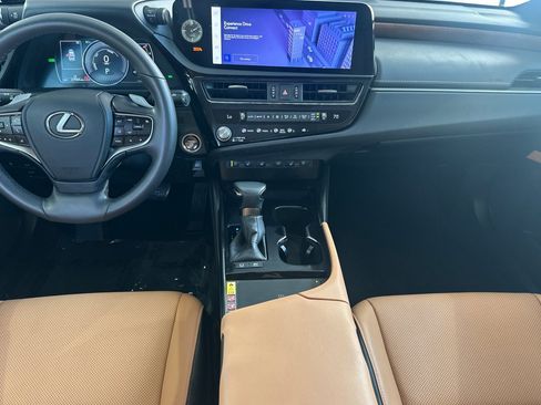 Certified 2023 Lexus ES 300h w/ Premium Package FWD image 17