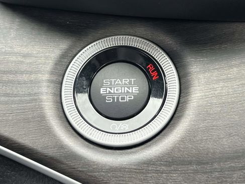 Used 2023 Jeep Grand Cherokee 4WD 4xe image 28