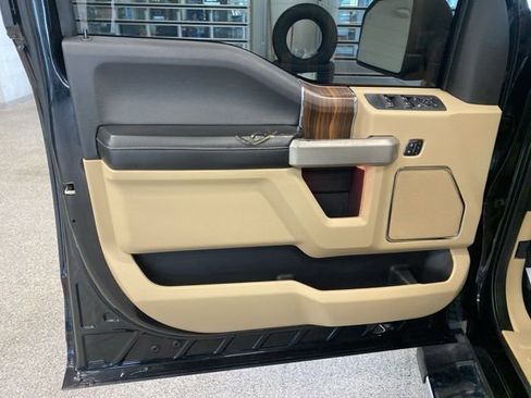 Used 2017 Ford F150 Lariat AWD/4WD image 23