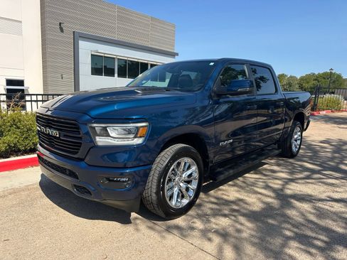 Used 2023 RAM 1500 Laramie AWD/4WD image 3