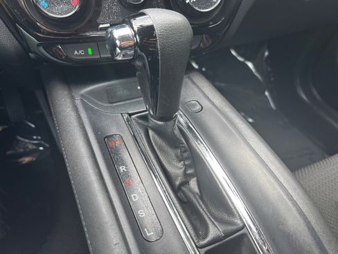 Used 2022 Honda HR-V LX image 47