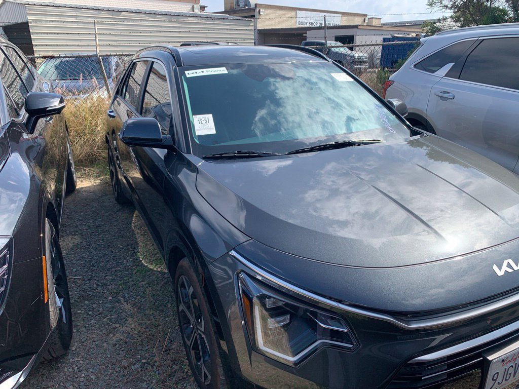 Used 2024 Kia Niro SX Touring FWD image 4