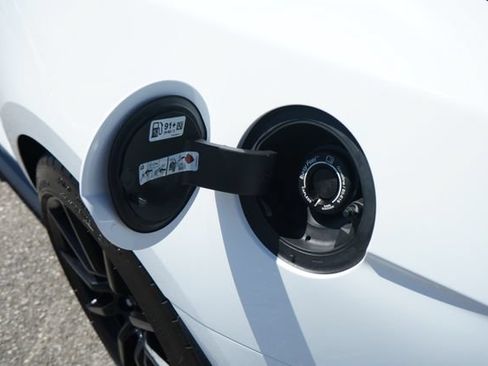 Used 2016 Ford Mustang Shelby GT350 w/ Technology Package RWD image 12