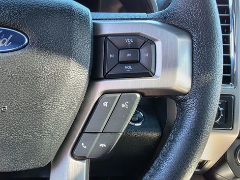 Used 2015 Ford F150 Platinum w/ Equipment Group 701A Luxury image 36