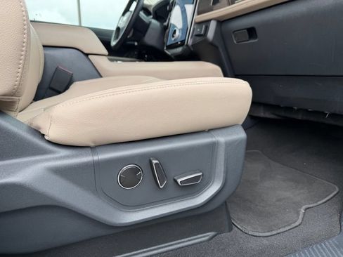 Used 2024 Ford Expedition Max Limited AWD/4WD image 34