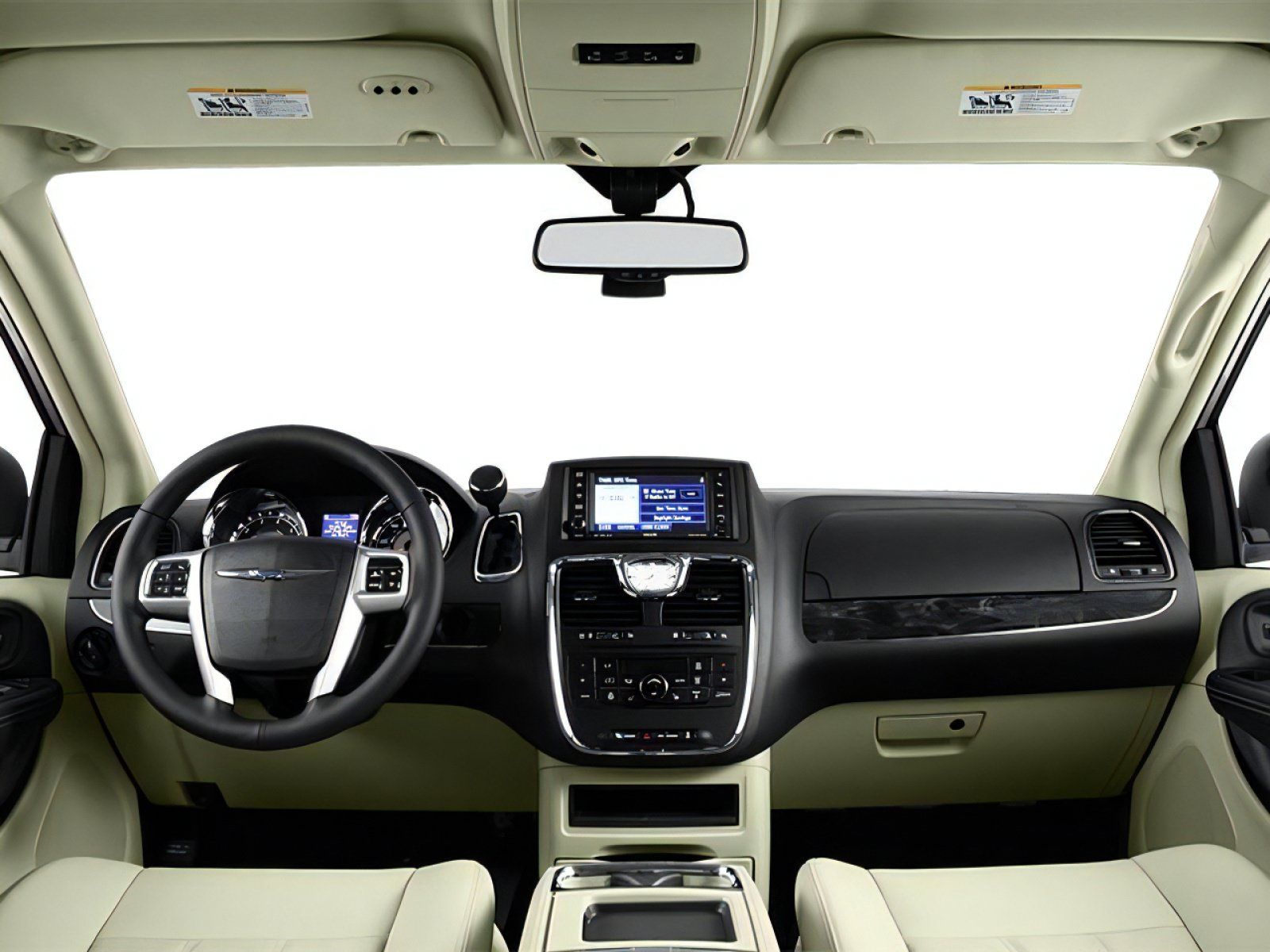 Used 2013 Chrysler Town & Country Touring FWD image 5