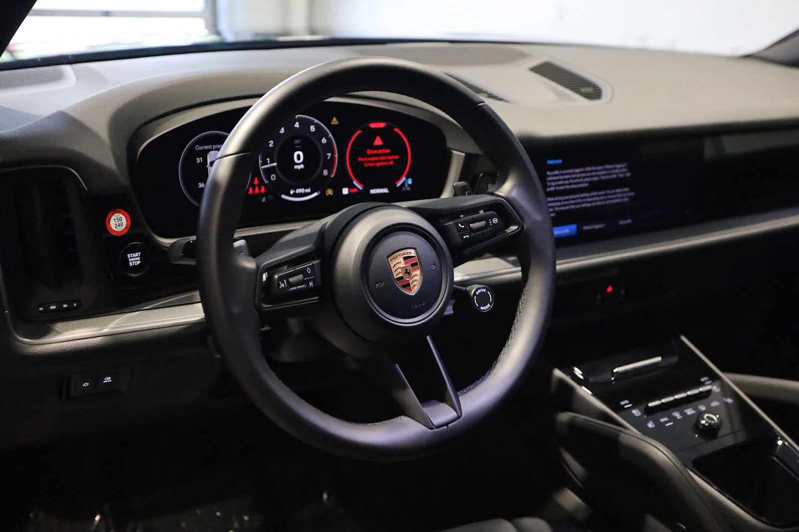 Used 2026 Porsche Cayenne AWD/4WD image 4