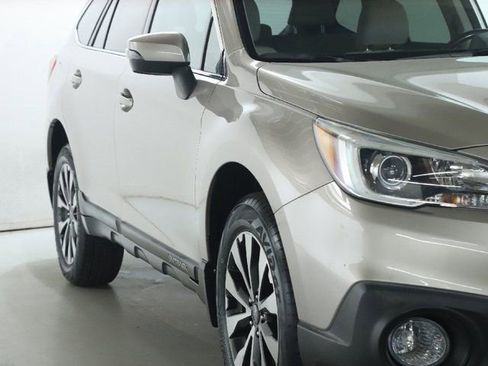 Used 2016 Subaru Outback 2.5i Limited AWD/4WD image 8