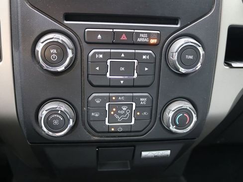 Used 2014 Ford F150 XLT w/ Equipment Group 302A Luxury image 26