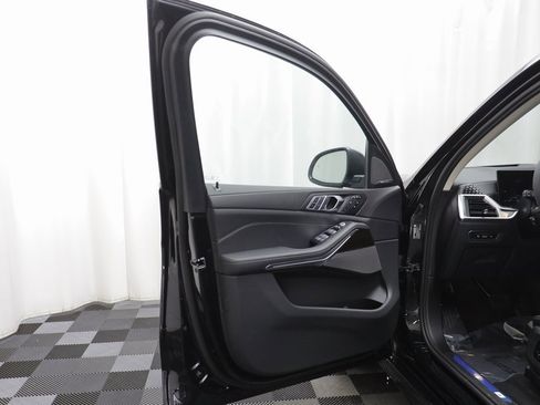 New 2026 BMW X7 xDrive40i w/ Executive Package image 4