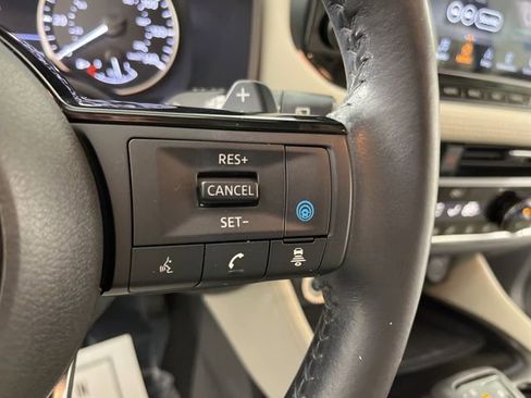 Used 2023 Nissan Rogue SL w/ SL Premium Package image 21