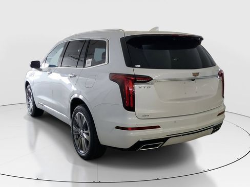 New 2025 Cadillac XT6 Premium Luxury image 4