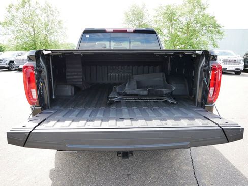 Used 2023 GMC Sierra 1500 SLT w/ SLT Premium Plus Package AWD/4WD image 14