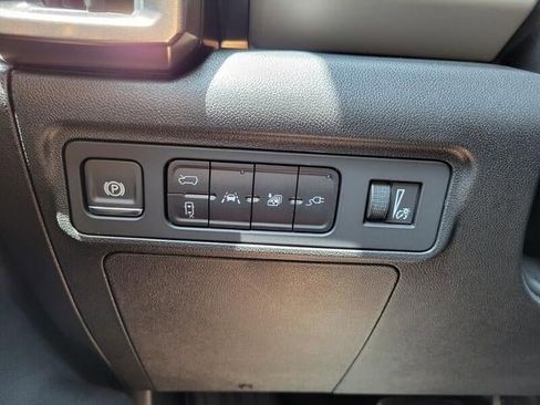 New 2025 GMC Hummer EV 3X w/ LPO, Illumination Package image 17