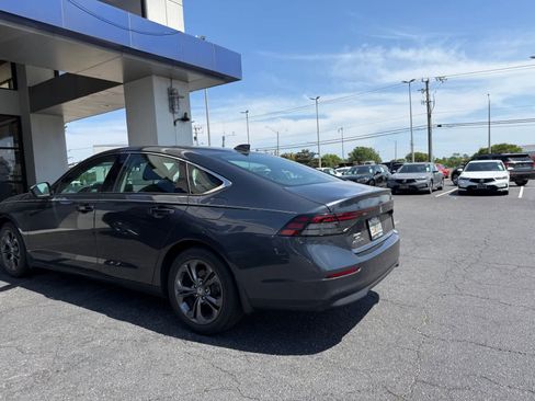 Used 2023 Honda Accord EX image 4