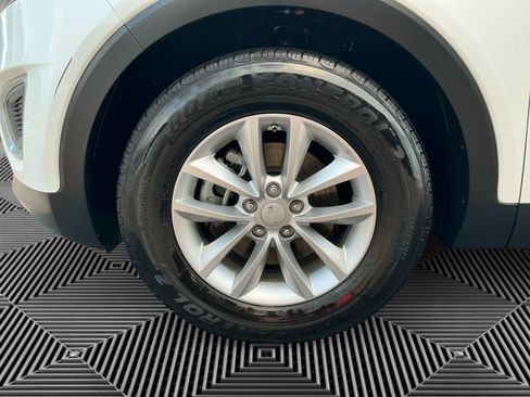 Used 2016 Kia Sorento AWD w/ LX Convenience Package image 14