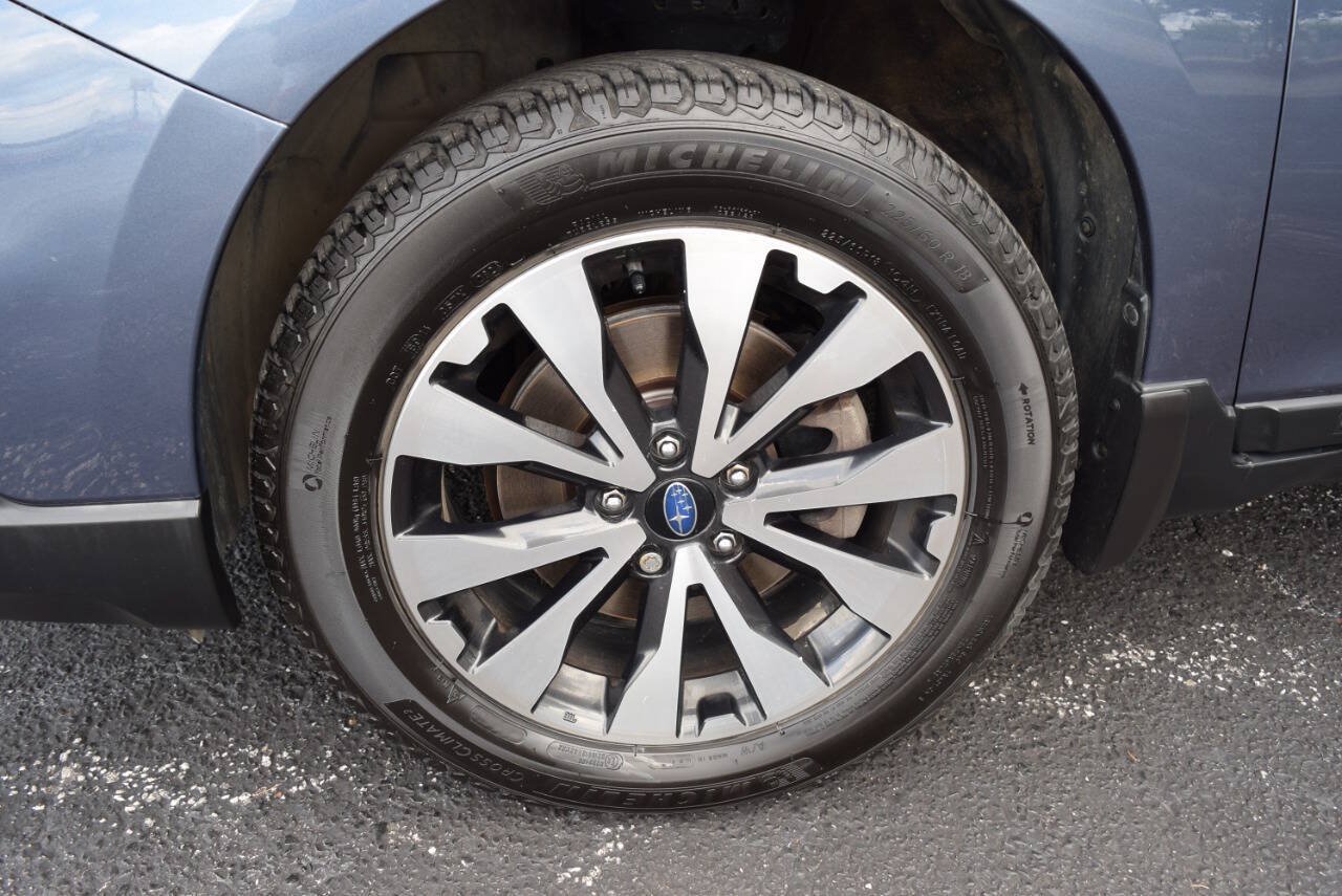 Used 2017 Subaru Outback 3.6R Limited AWD/4WD image 11