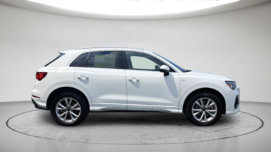 Used 2025 Audi Q3 2.0T Premium AWD/4WD image 4