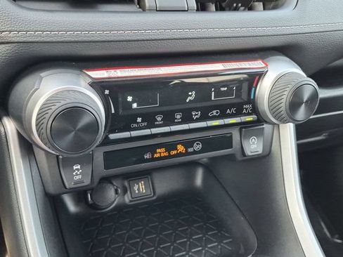 Certified 2025 Toyota RAV4 LE FWD image 14