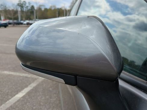 Used 2025 Toyota Camry SE image 12