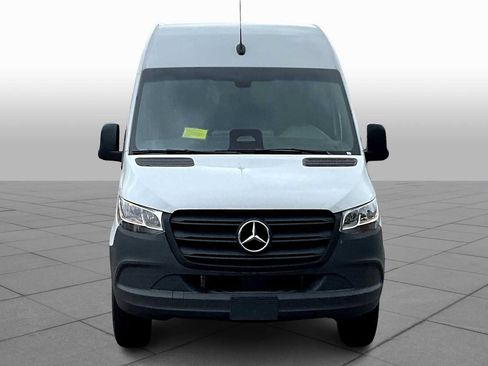 New 2025 Mercedes-Benz Sprinter 2500 image 2