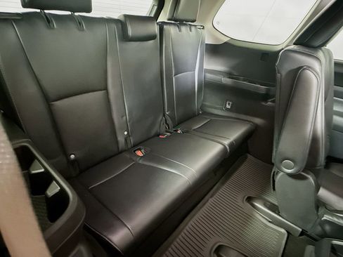 Certified 2024 Toyota Grand Highlander AWD image 25
