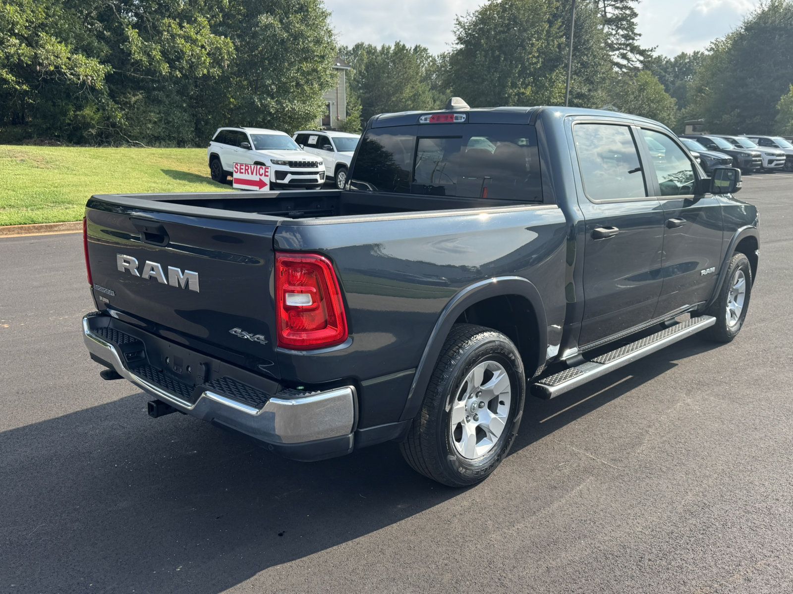 Used 2025 RAM 1500 Big Horn AWD/4WD image 5