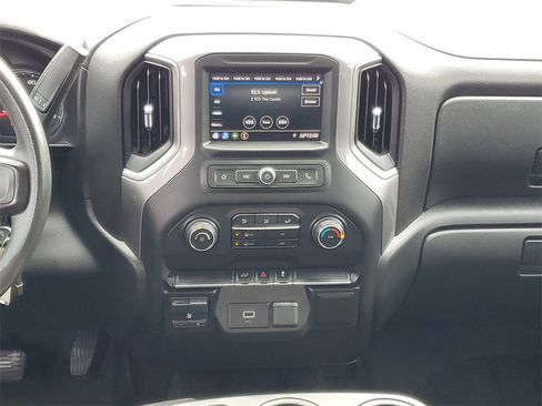 Used 2020 Chevrolet Silverado 2500 Custom w/ Custom Value Package image 26