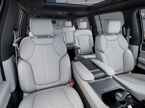 New 2026 Jeep Grand Wagoneer Limited AWD/4WD image 18